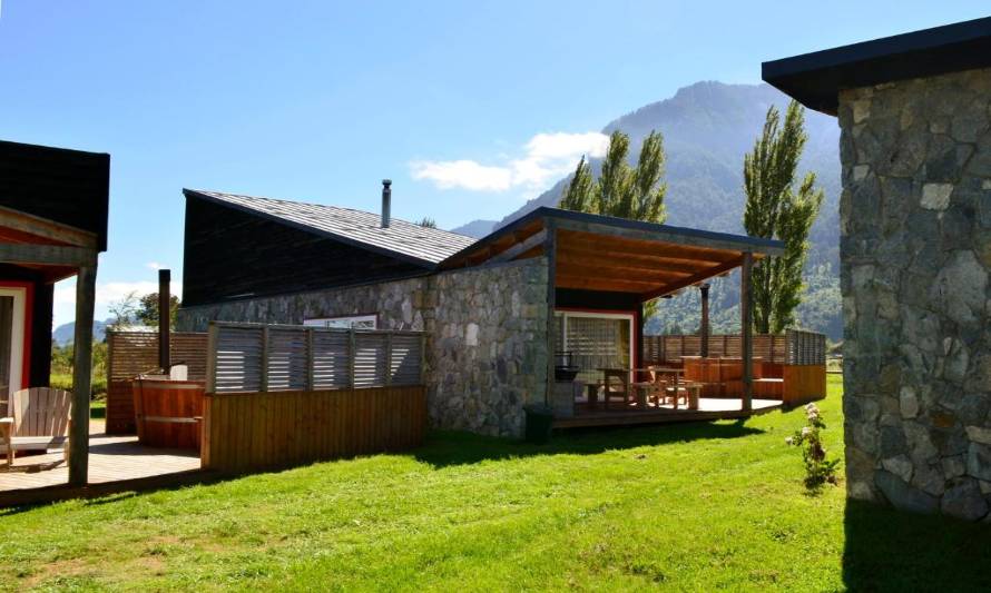 "El descanso del Quijote", cabañas con tinajas para el descanso en familia