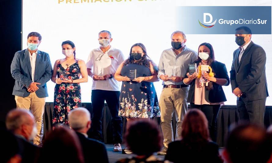 Escuela de ritmos latinos de Valdivia ganó Premio Emprende 2021 de BancoEstado