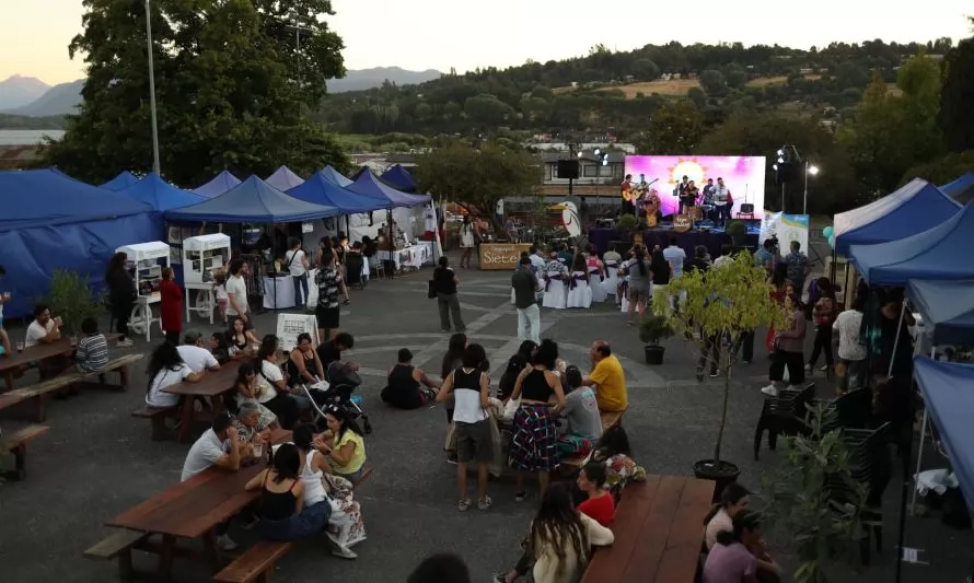Expo Walüng reúne alrededor de 50 emprendedoras de Panguipulli