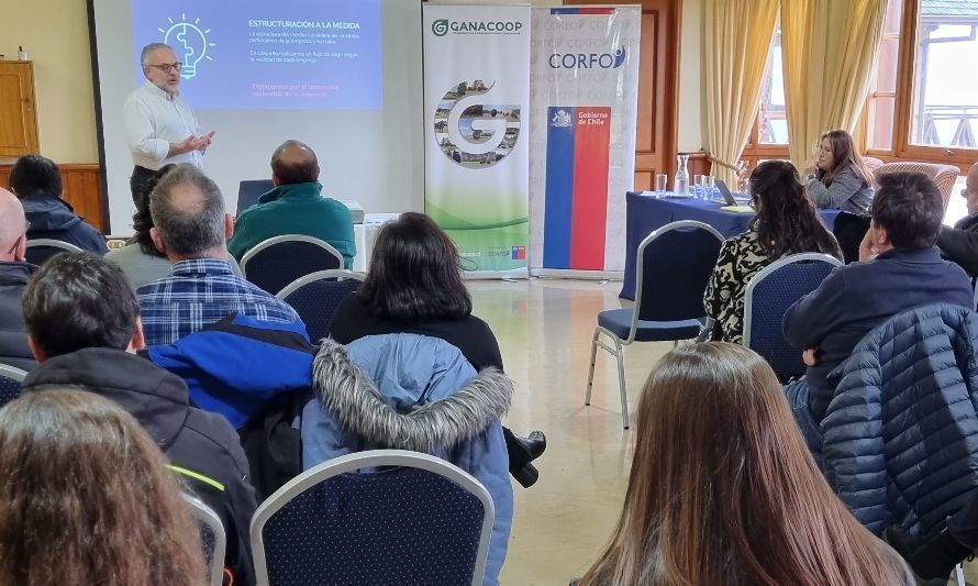 Inédito taller sobre sostenibilidad y cooperativismo reunió a ganaderos de Los Lagos