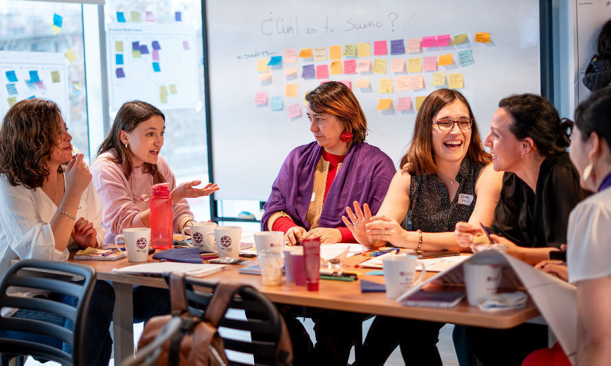 Lanzan "Globalizadas": primera academia de Emprendimiento femenino de Los Lagos