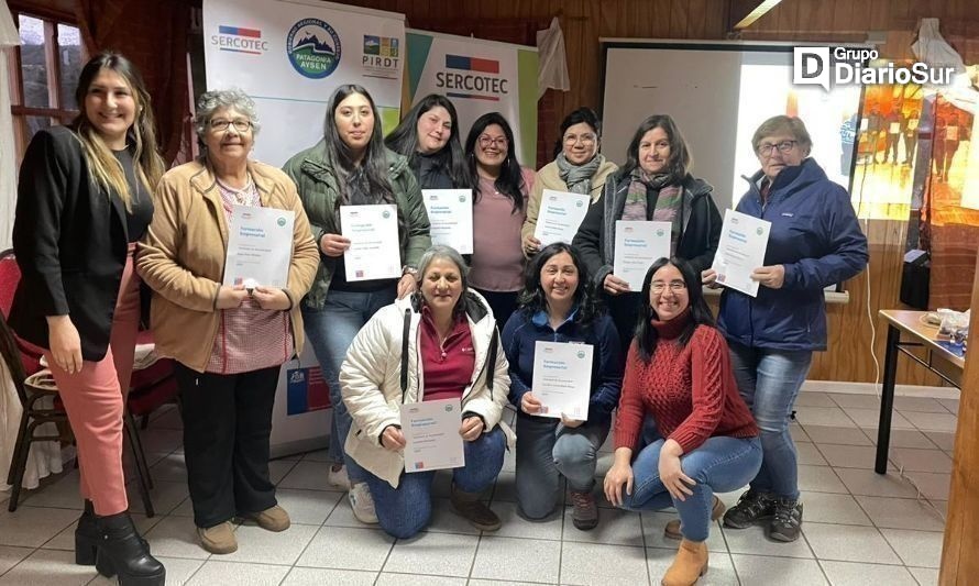 Gracias a programa 76 emprendedores de la Región de Aysén potenciaron sus habilidades 