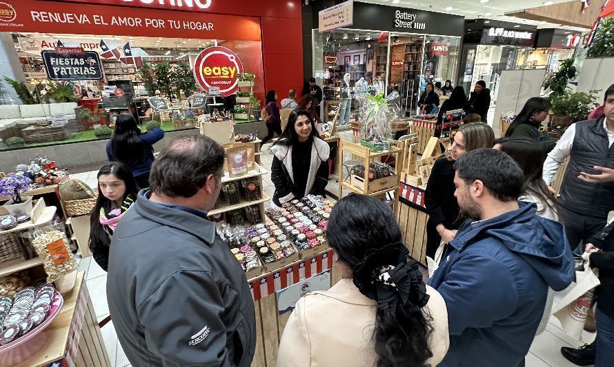 "Mercado emprende" se transforma en un espacio de oportunidad para los productos locales