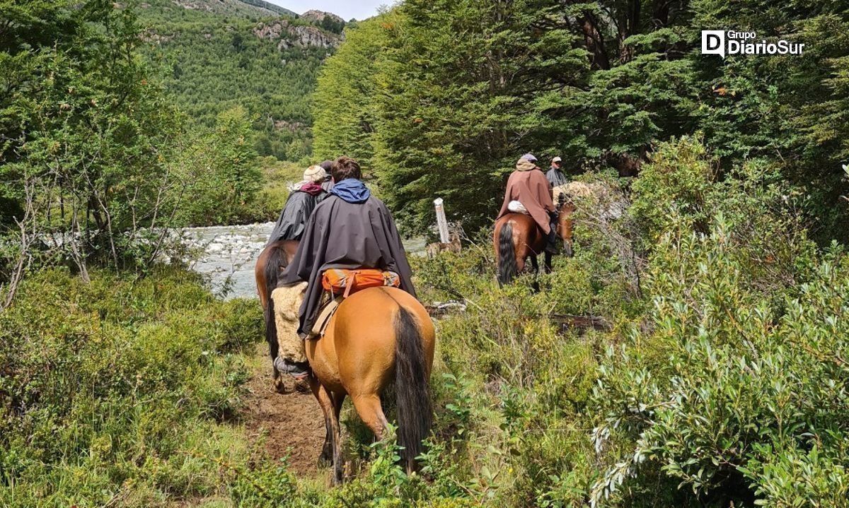 Lanzan convocatoria a formación de guías de cabalgatas para emprendedores de Los Lagos