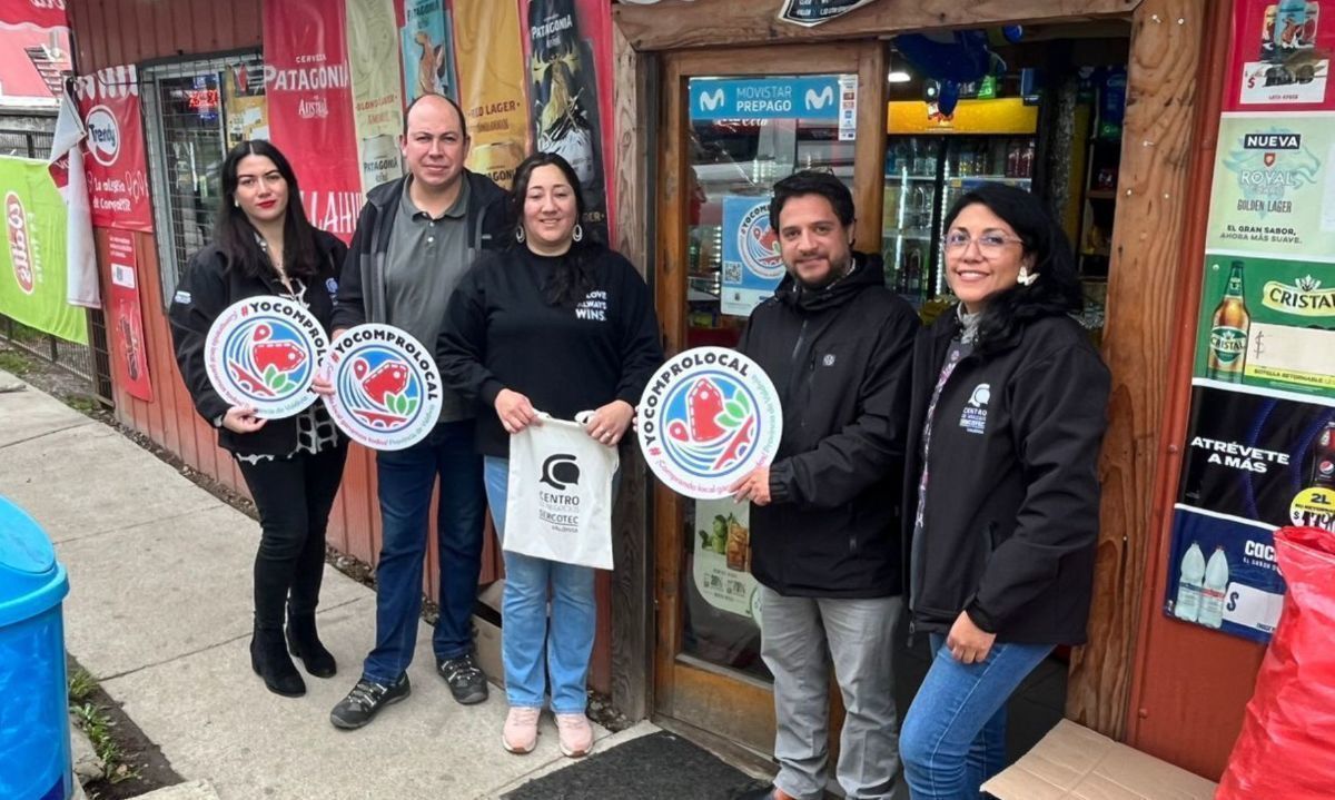En la instancia se instaló el sello distintivo de Yo Compro Local. Crédito: CDN Valdivia.